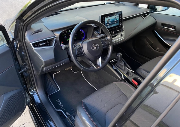 Toyota Corolla cena 105798 przebieg: 71000, rok produkcji 2020 z Łowicz małe 254
